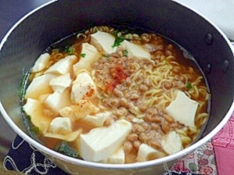 一人ランチや夜食に☆納豆腐ラ－メン